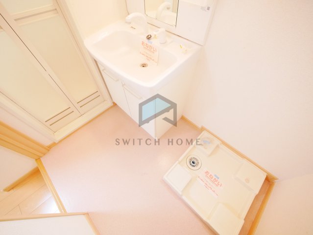 洗面設備　スペースが確保できる洗面所です