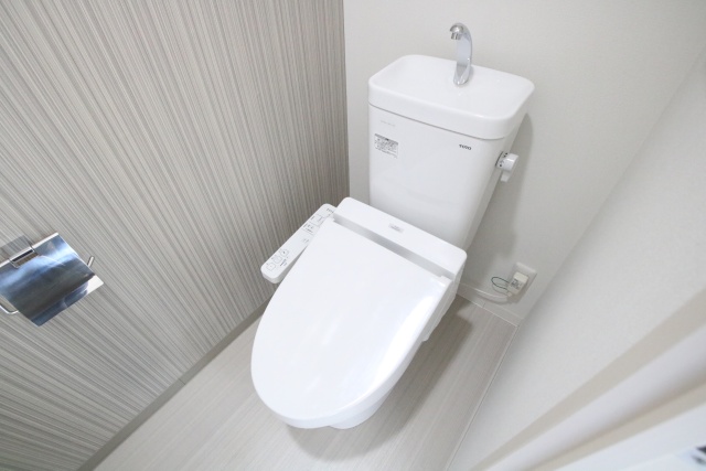 トイレ　※別号室の参考写真です※