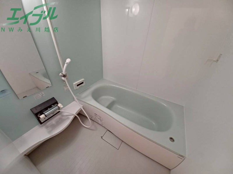 バス・シャワールーム　同型参考写真