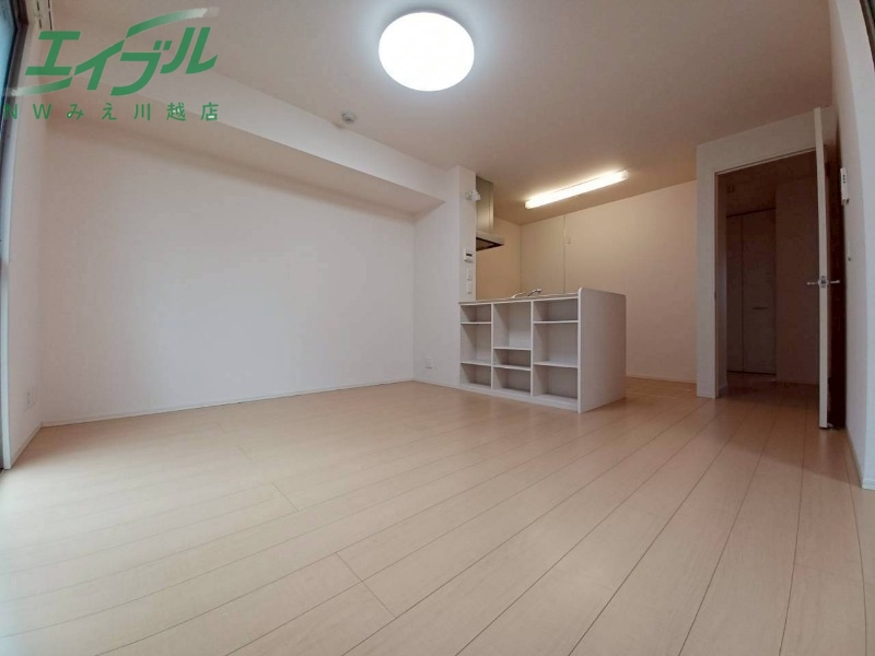 居室・リビング　同型参考写真