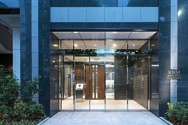 エントランス　建物の内部です