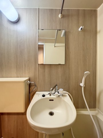 洗面設備　※同建物ほかのお部屋の写真です。