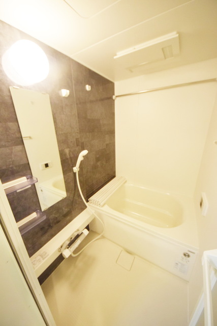 バス・シャワールーム　～いい湯だなっ～