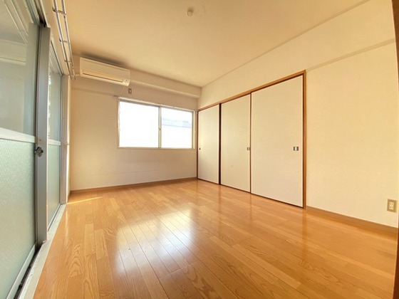 居室・リビング　※別部屋の写真です