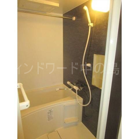 バス・シャワールーム　詳細は、ウィンドワード中の島店までご相談下さい。