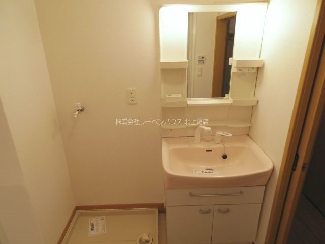 洗面設備　洗髪洗面化粧台