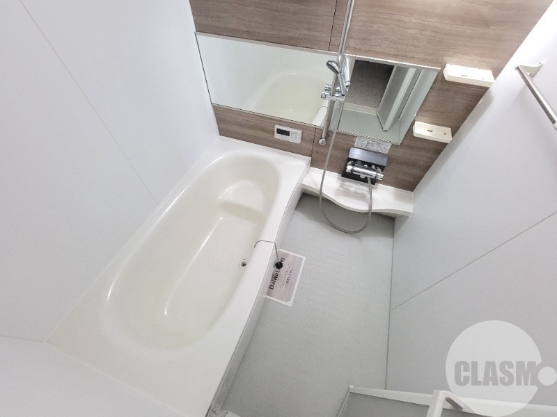 バス・シャワールーム　浴室乾燥機＆追焚機能付き広々バスルーム♪