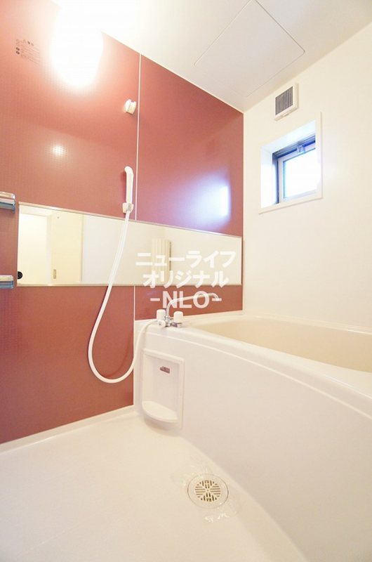 バス・シャワールーム　追い焚き風呂なのでいつでも温かいバスタイム♪