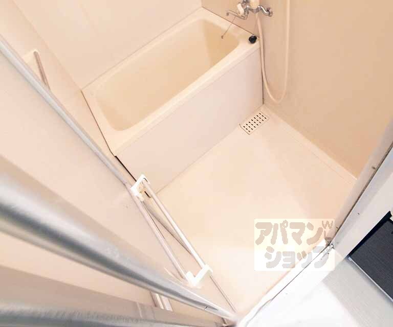 バス・シャワールーム　ゆったり入れる浴槽