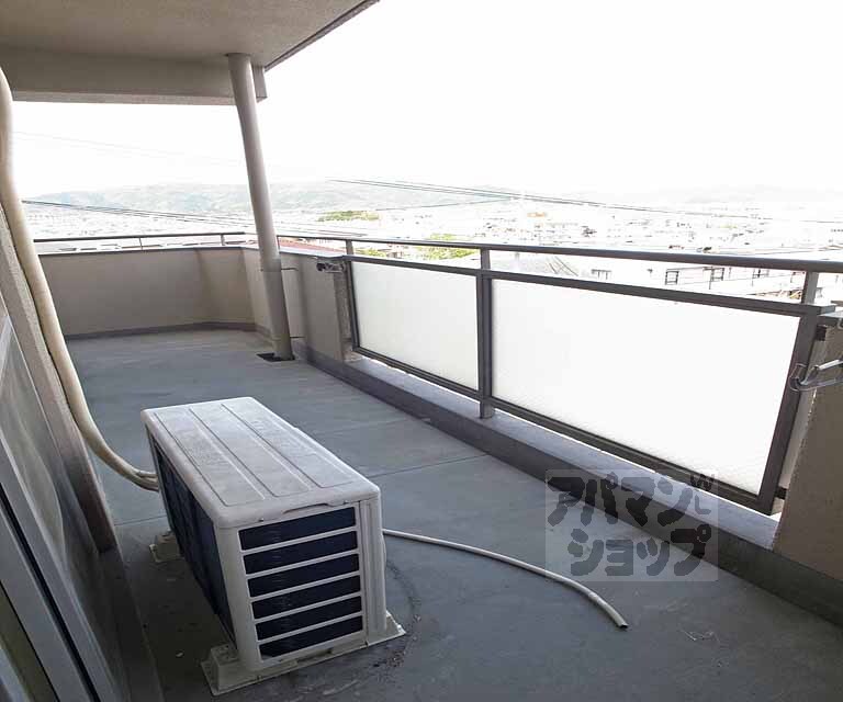 バルコニー　広々バルコニー