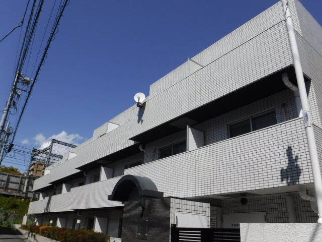 建物外観　新丸子駅徒歩8分・武蔵小杉駅徒歩12分♪