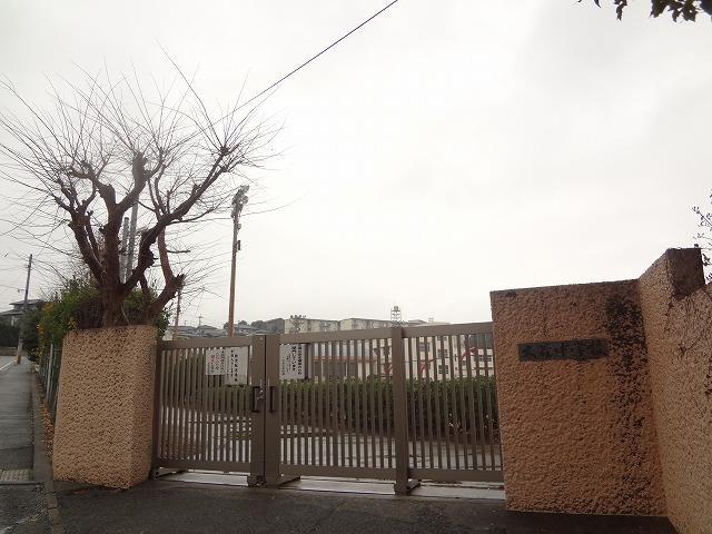 中学校　大谷中学校（中学校）まで300m