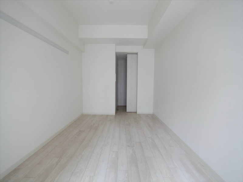 居室・リビング　洋室8.5帖　クローゼット（収納充実してます）