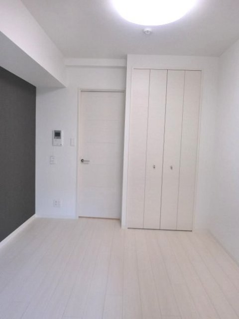 居室・リビング　室内