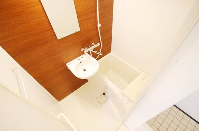 バス・シャワールーム　別部屋同仕様タイプ