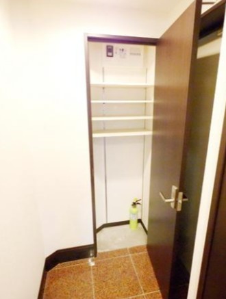 玄関　☆シューズボックス付き玄関☆