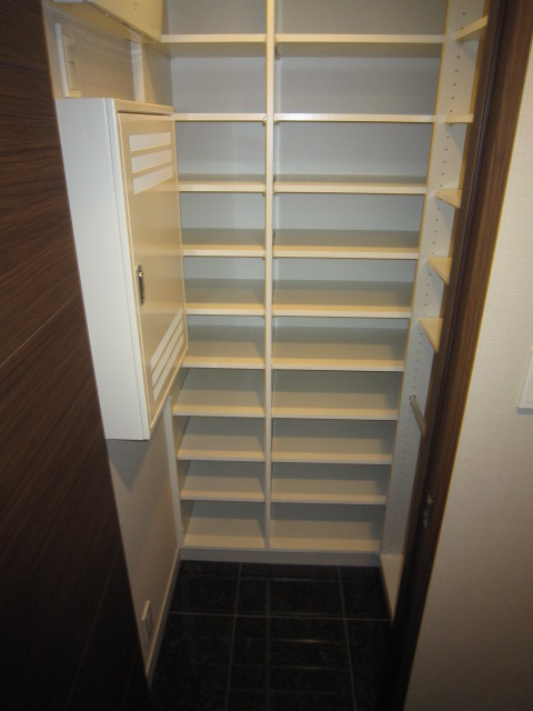 玄関　※別部屋写真