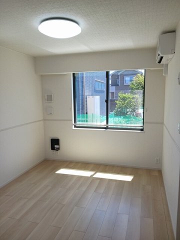 居室・リビング　使いやすい居間です