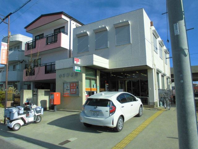 郵便局　味岡郵便局（郵便局）まで930m