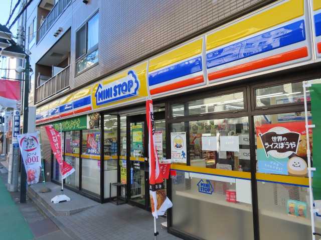 コンビニ　ミニストップ中板橋駅前店（コンビニ）まで318m