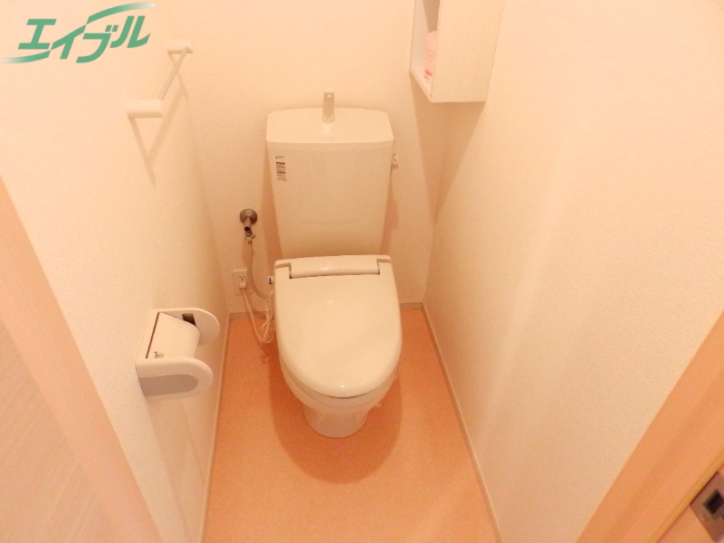 トイレ　同型部屋写真です。