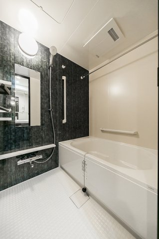 バス・シャワールーム　※写真は同タイプ住戸です。
