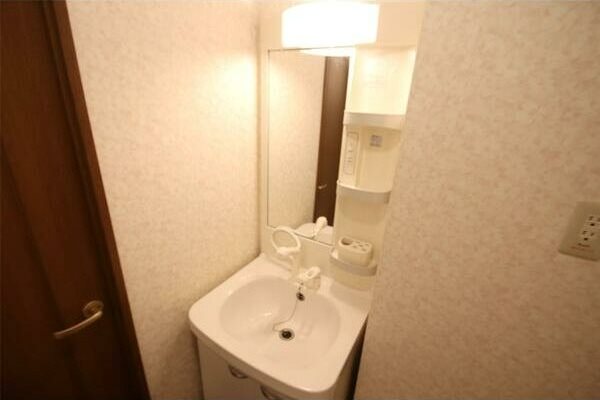 洗面設備　同タイプの部屋の写真です。