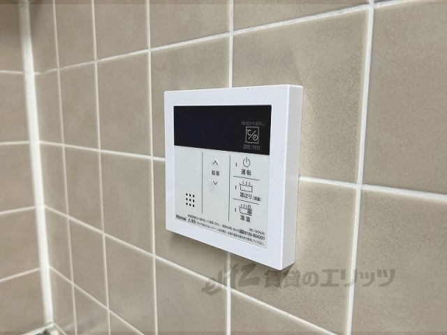 その他設備　給湯器リモコン