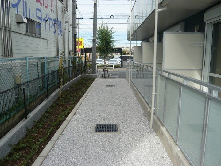 バルコニー　フラワーボックス