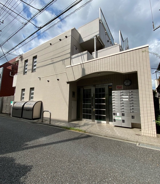 建物外観　安心のオートロック♪宅配ＢＯＸもあり便利♪