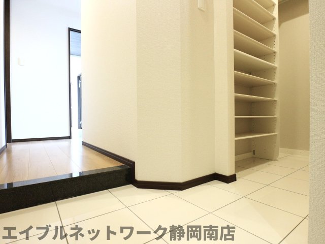玄関　きれいな玄関です