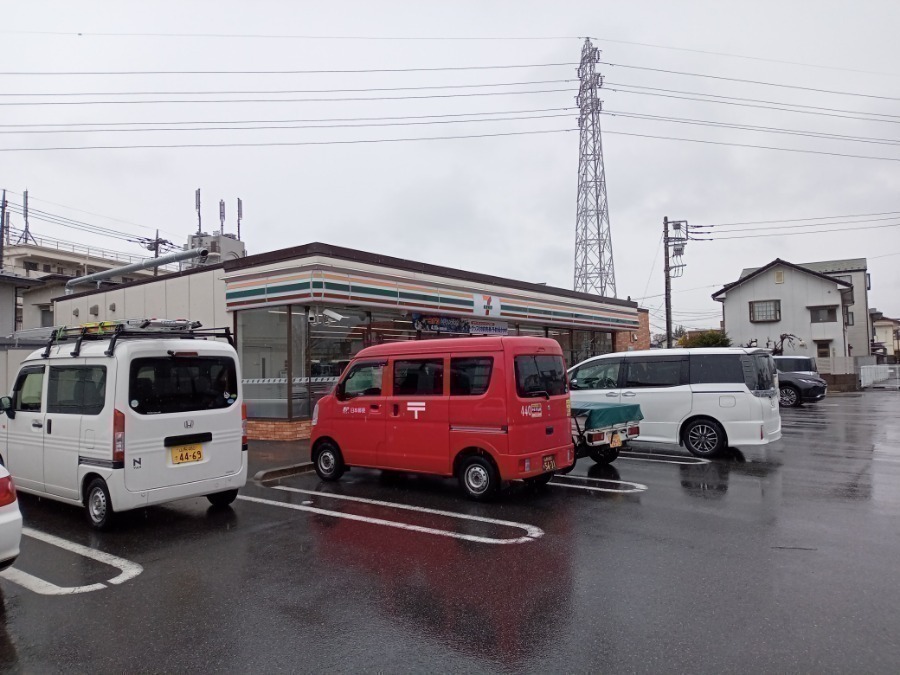 コンビニ　セブンイレブン上石田3丁目店（コンビニ）まで579m