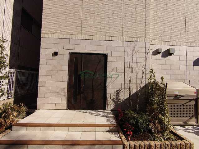 エントランス　ＳＱＵＡＲＥ市谷河田町ｈｉｌｌｓｉｄｅ