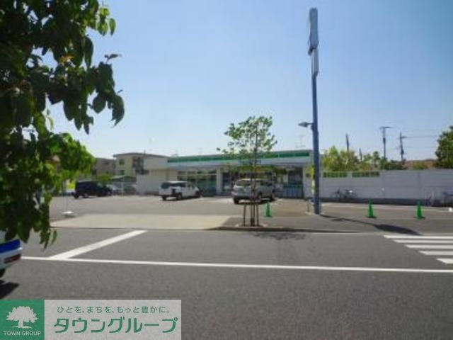 コンビニ　ファミリーマート昭島玉川町店（コンビニ）まで330m