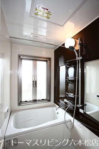 バス・シャワールーム　※同物件別部屋参考画像