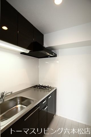 キッチン　※同物件別部屋参考画像