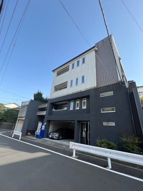 建物外観　オートロック付きです