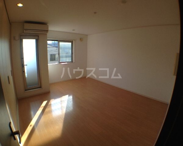 ルミナスコート三軒茶屋の居間写真