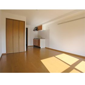 プレミアムプラスみなみ野Iの居間写真