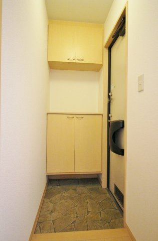 玄関　※参考写真