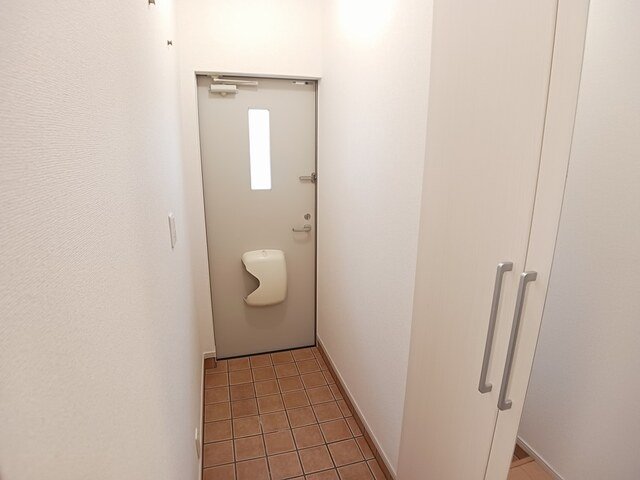 ジェルメ中山Bの玄関写真