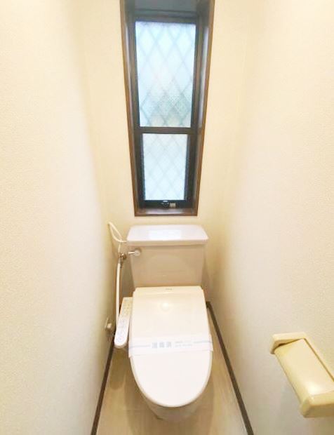 東急東横線 祐天寺駅 徒歩10分 2階建 築34年のトイレ写真
