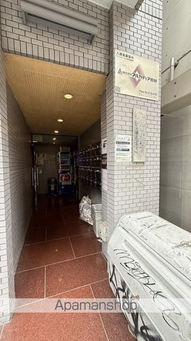 地下鉄千日前線 西長堀駅 徒歩3分 10階建 築42年の外観写真
