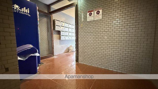 地下鉄千日前線 西長堀駅 徒歩3分 10階建 築42年の外観写真