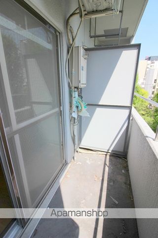 地下鉄千日前線 西長堀駅 徒歩3分 10階建 築42年の内装写真