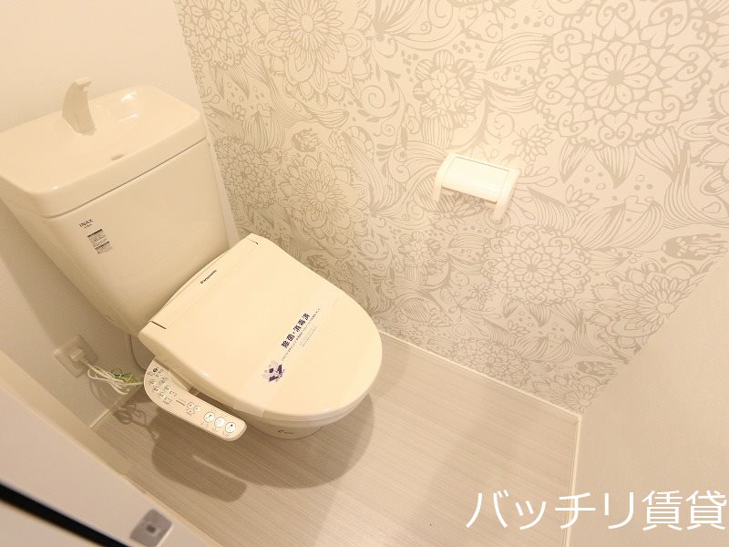 トイレ　同型タイプの為、現状を優先いたします