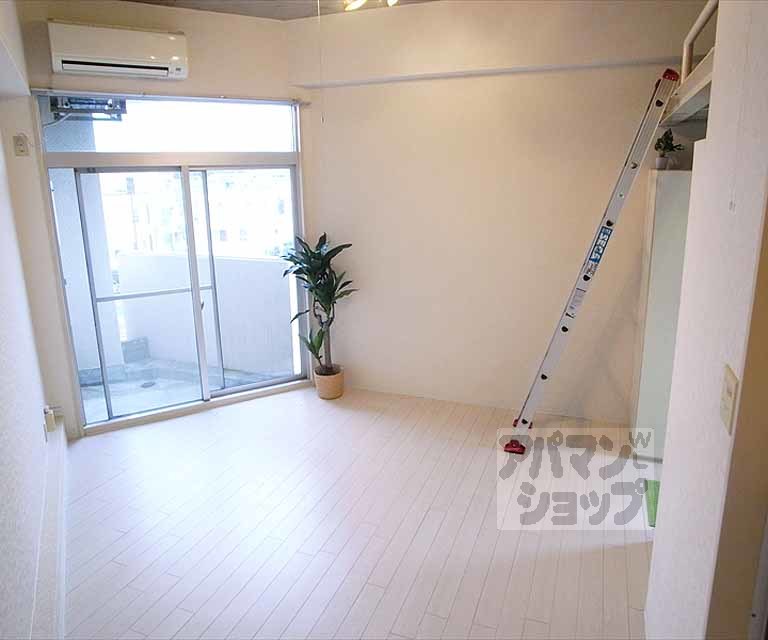 サンクレストの居間写真