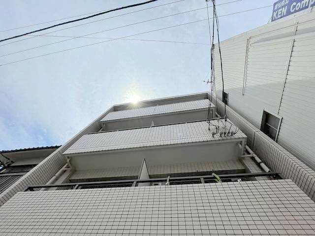 広島市中区江波栄町のマンションの建物外観