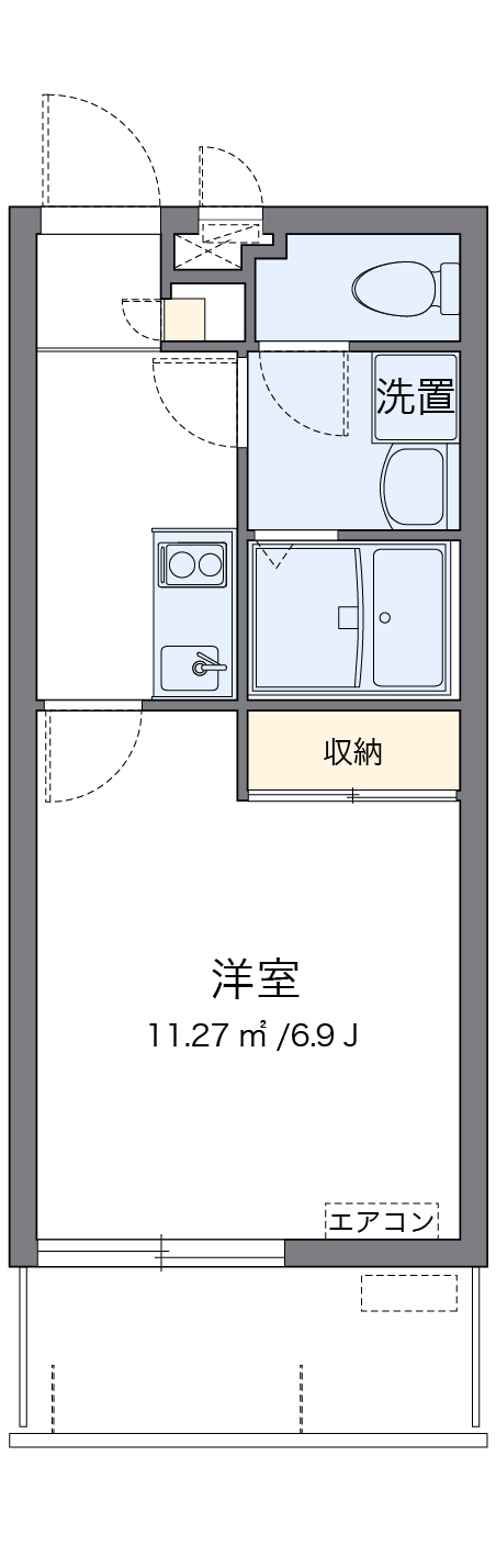 名護市 2階建 築7年の居間写真