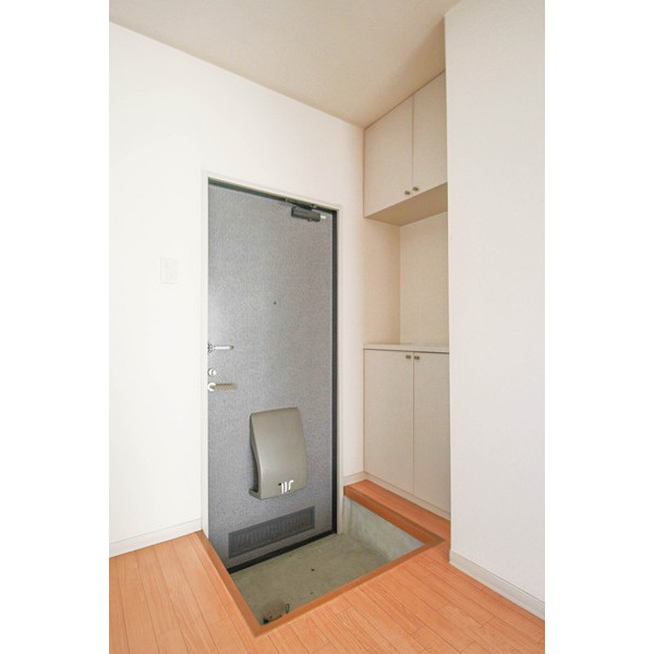 玄関　同じ間取りのお部屋